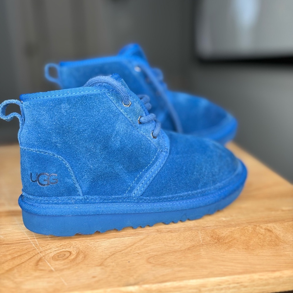 Kid's UGG Neumel II | cobalt blue | sz 1 | GUC - Picture 4 of 8